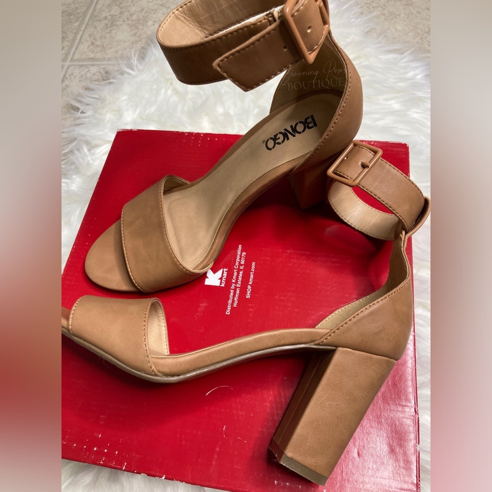 Size 8.5 Women’s Brown Bongo Strappy Pump w Ankle Buckle, Mid Height Chunky Heel
